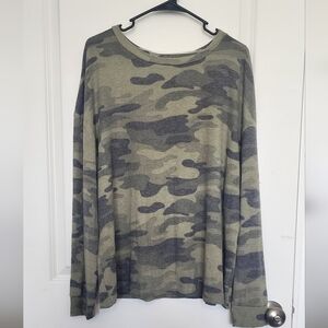 Time and Tru Long Sleeve Camo Top Size XXL